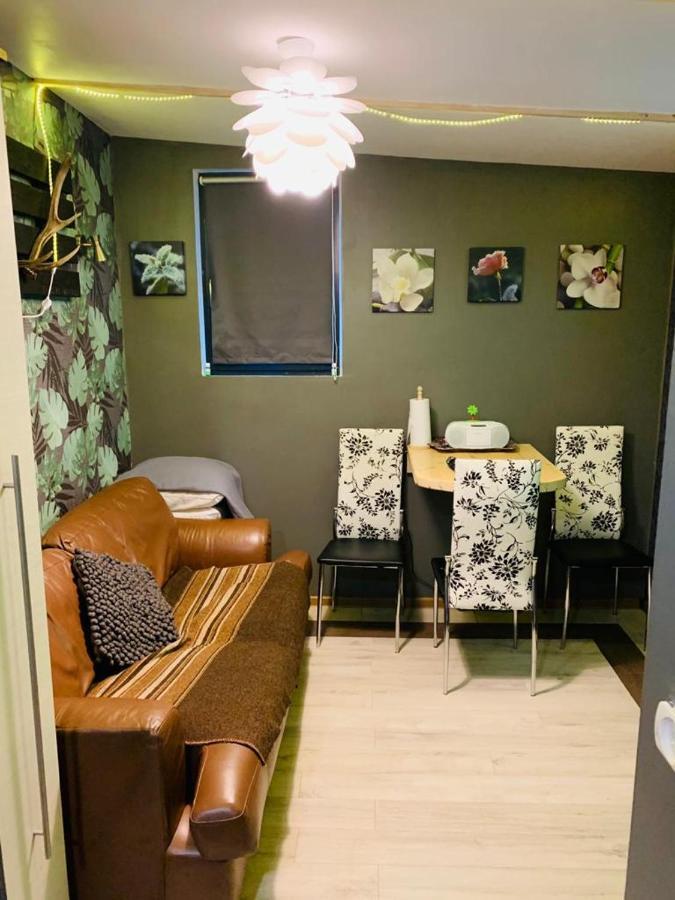 Martin Guest House Ventspils Ngoại thất bức ảnh