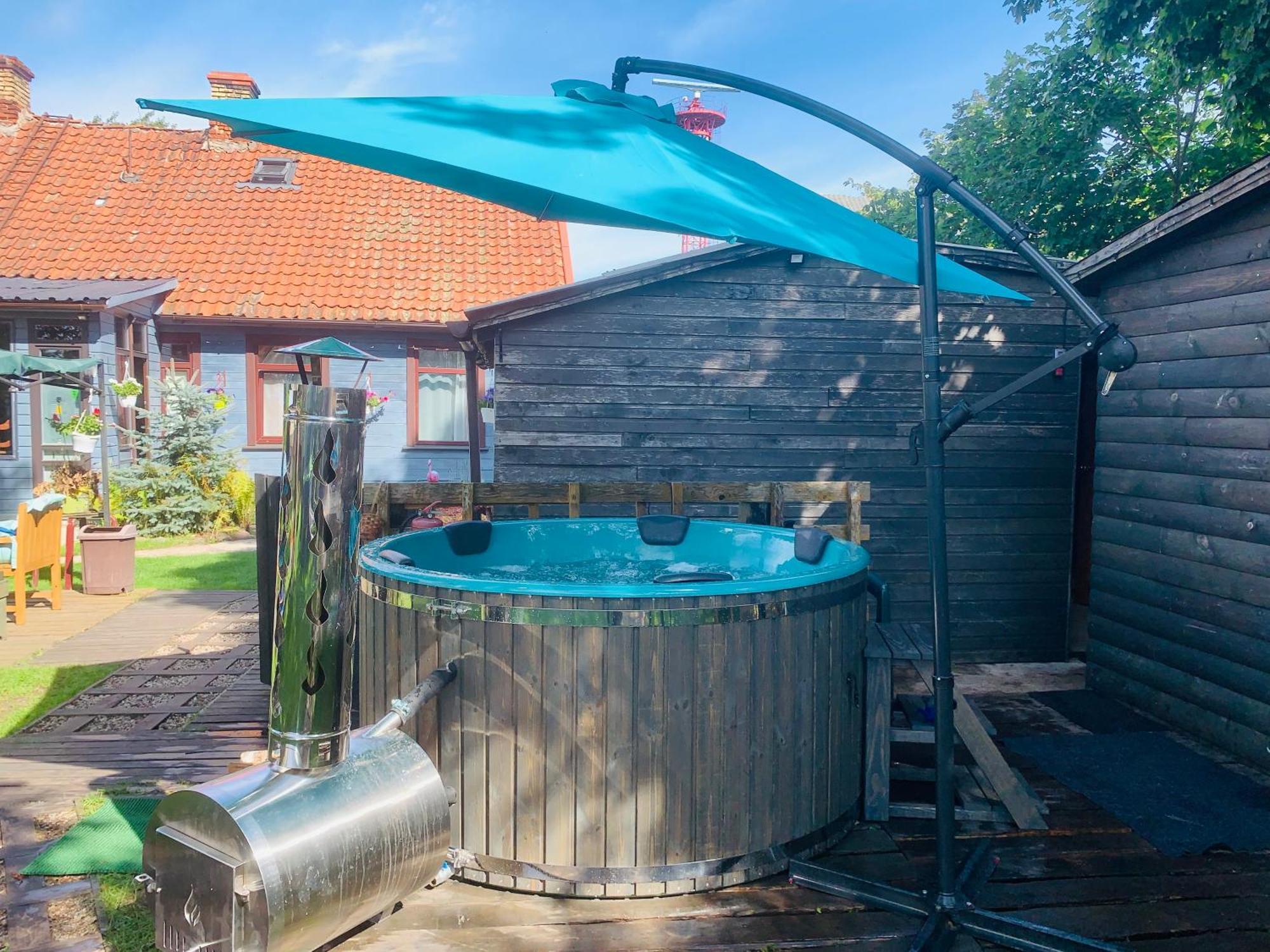 Martin Guest House Ventspils Ngoại thất bức ảnh